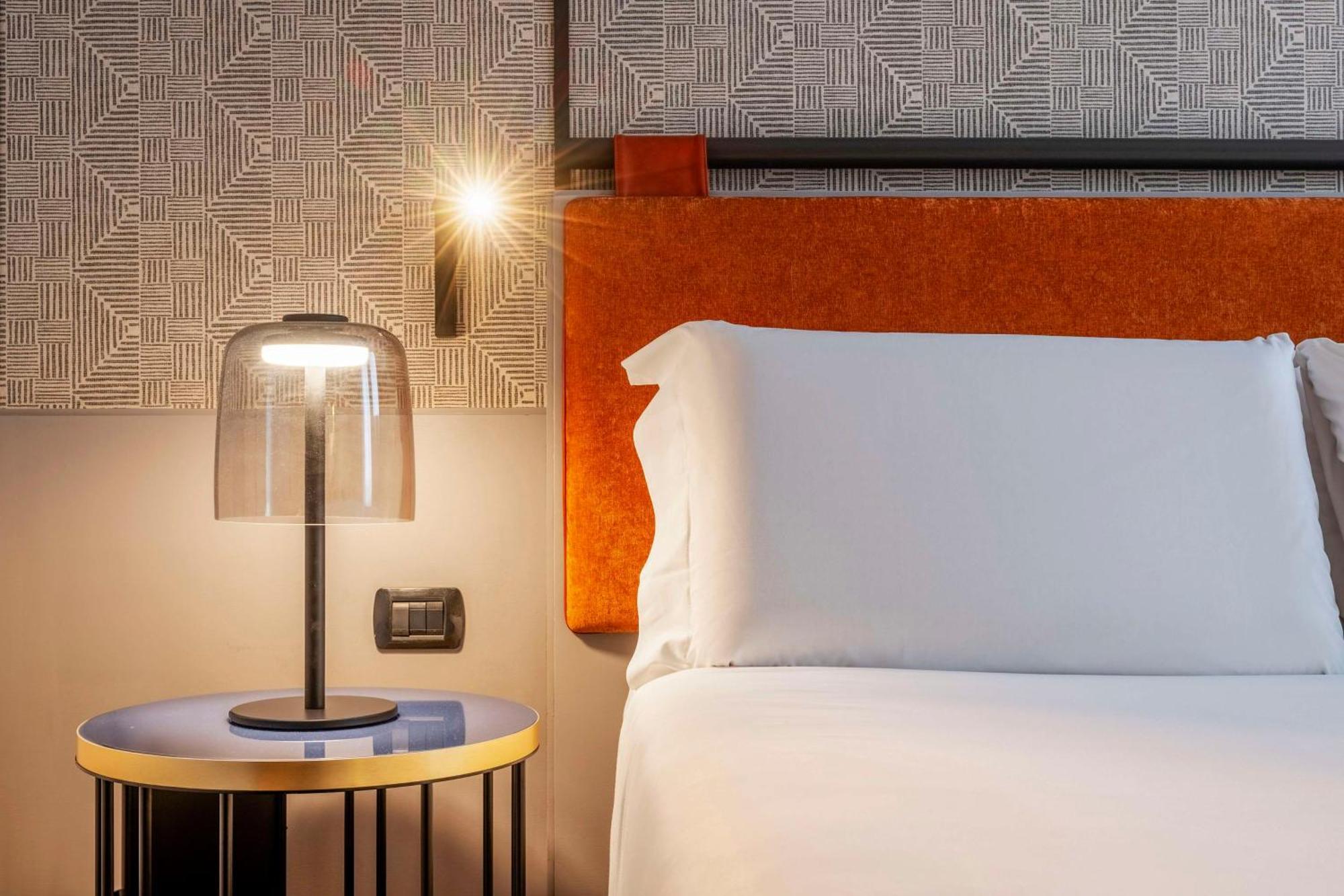 Nh Centro Hotel 4*