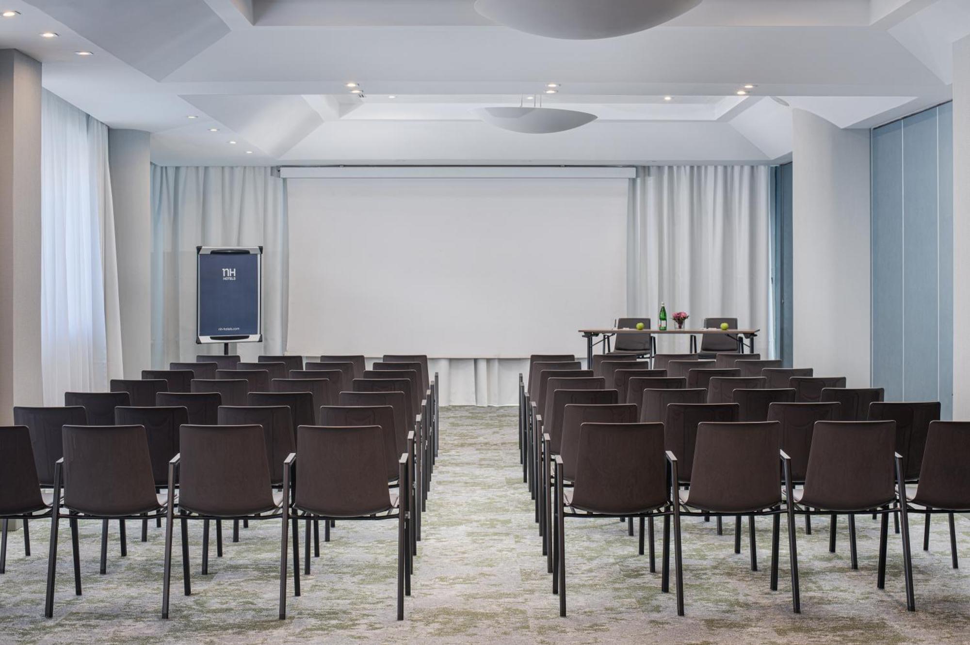 Nh Centro Hotel 4*