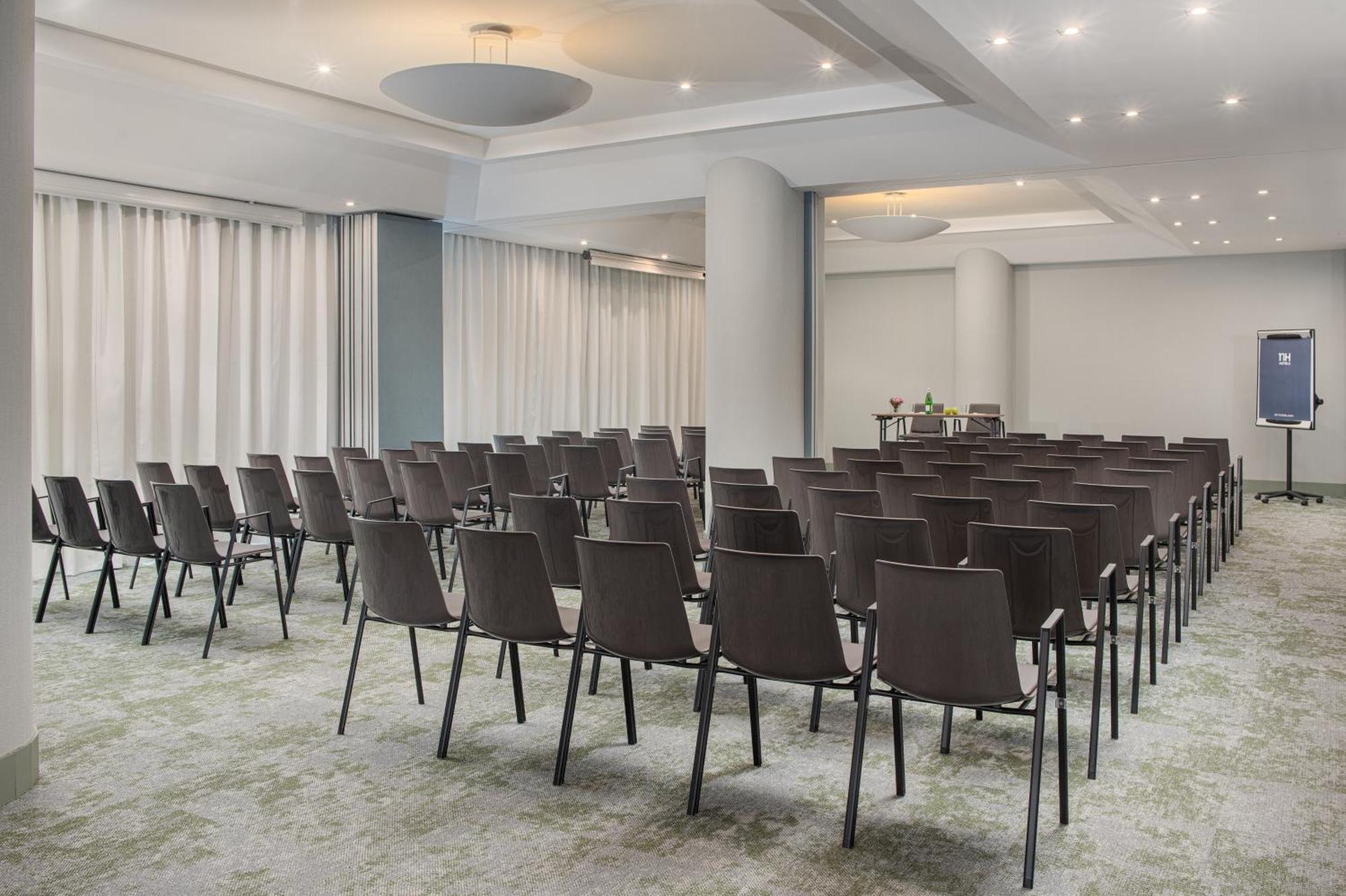 Hotel Nh Centro 4*