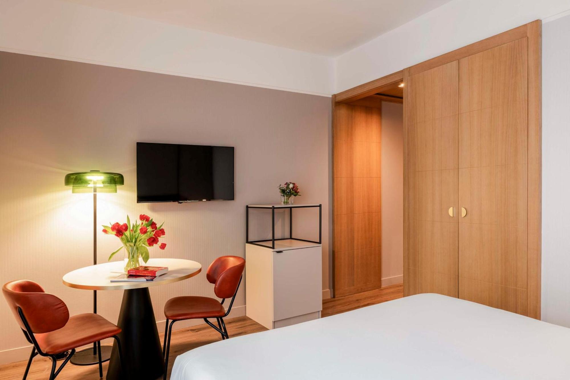 Hotel Nh Centro 4*